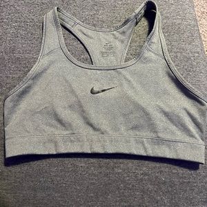 Nike sports bra size L